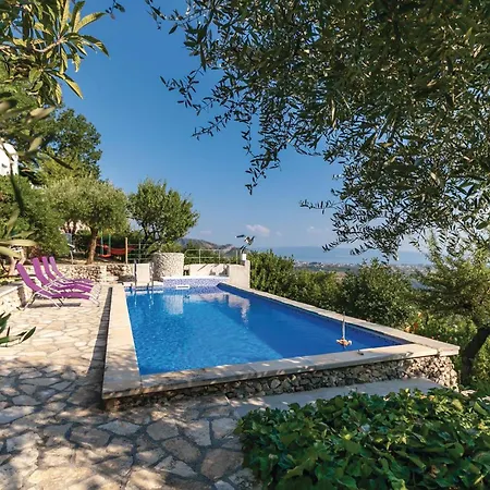 Vakantiehuis Gorgeous In Klis With Wifi Bobani