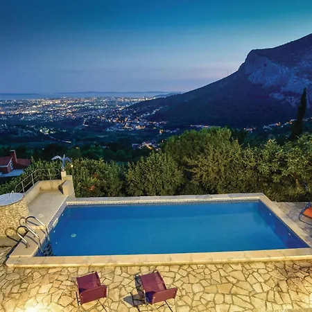 Vakantiehuis Gorgeous In Klis With Wifi