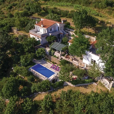 Vakantiehuis Gorgeous In Klis With Wifi *