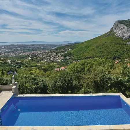 Gorgeous In Klis With Wifi * Bobani