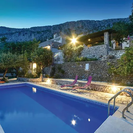Vakantiehuis Gorgeous In Klis With Wifi